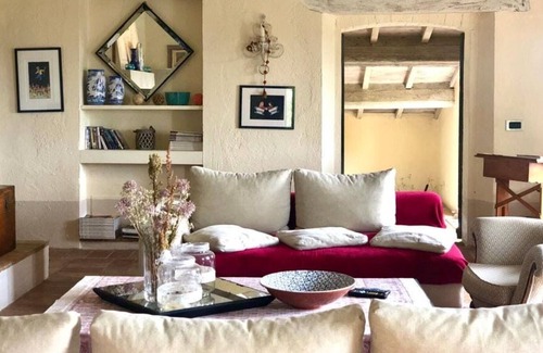 San Casciano dei Bagni Villa | Villa in San Casciano Dei Bagni with 7 bedrooms sleeps 12