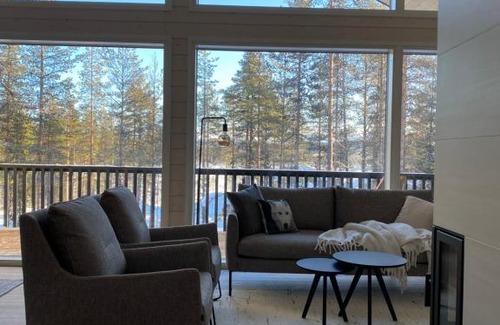 Akaslompolo Ski Chalet | Villa Iiris - New Holiday Home