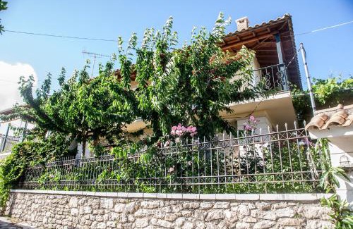 Lazarata Apartment | Villa Ilias