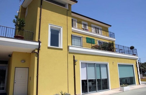 Cologna Spiaggia Bed & Breakfast | Villa imago red rose room