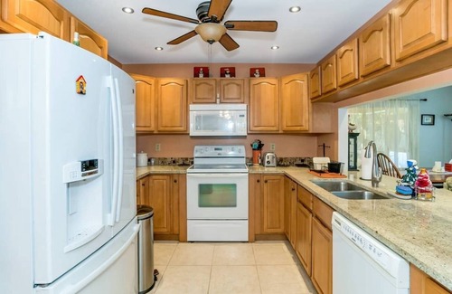 Park Lake Estates Villa | Villa "Impressa" Pool/ping Pong Table, Fire Pit, Private Yard, View
