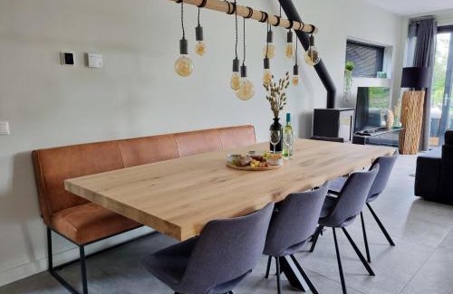 Balk House | Villa in Balk with Private Jetty on Slotermeer, cleaning included