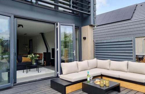 Balk House | Villa in Balk with Private Jetty on Slotermeer, cleaning included