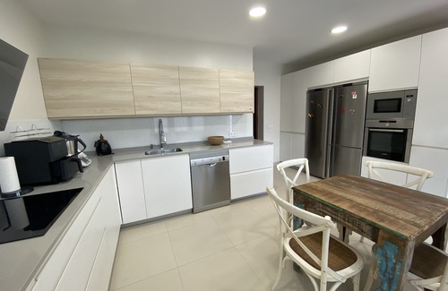 Suances House | Villa in first line of beach with spectacular views.