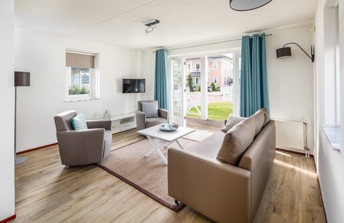 Municipality of Hellevoetsluis Villa | Villa in Hellevoetsluis near North Sea Beach