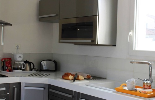 Rousson Villa | Villa in Languedoc with Pool near Historic Cities