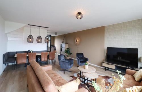Leons House | Villa in Leons with Sloop Rental, cleaning included