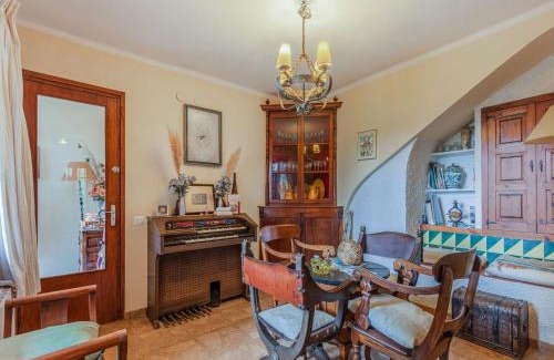 Sant Iscle de Vallalta Villa | Villa in Maresme near Montnegre Park