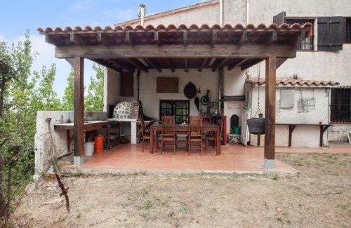 Sant Iscle de Vallalta Villa | Villa in Maresme near Montnegre Park