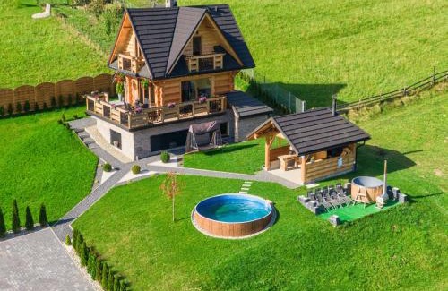 Nowy Targ Villa | Villa in Nowy Targ with Mountain Views & Pool