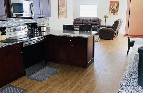 Rivendell Apartment | Villa in Osprey that sleeps the whole family