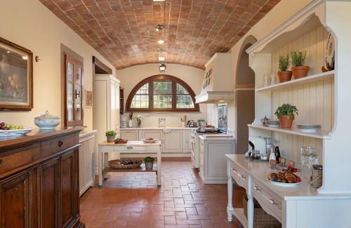 Gambassi Terme Villa | Villa in Pillo with 7 bedrooms sleeps 14
