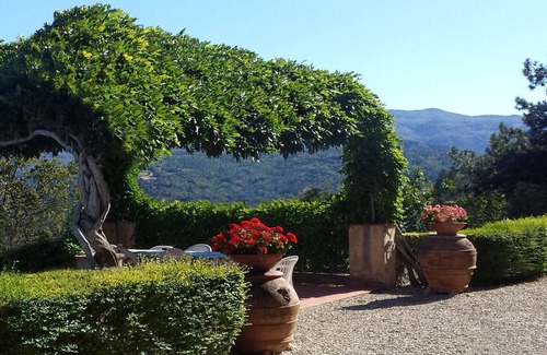 Vicchio Villa | Villa in Ponte A Vicchio with 7 bedrooms sleeps 14