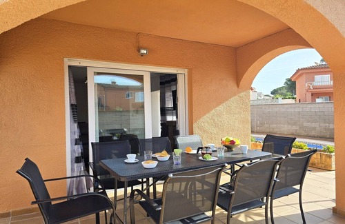 L'Escala Villa | Villa in Riells Beach with Private Pool
