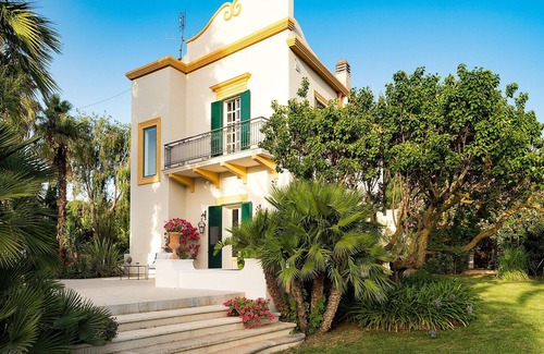 Salemi Villa | Villa in Salemi with Pool and Garden