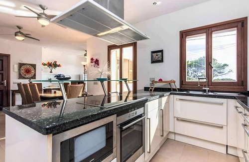 Cala Santany House | Villa in Santanyí with Private Pool & BBQ