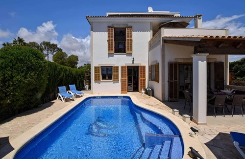Cala Santany House | Villa in Santanyí with Private Pool & BBQ