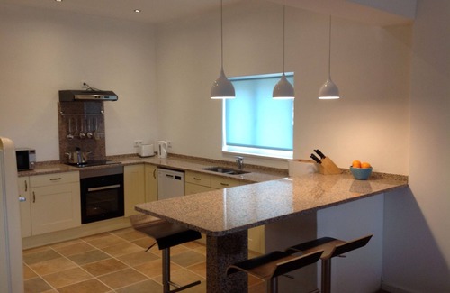 Silves Villa | Villa in Silves with Private Garden, Pool, Air Con and Outdoor Kitchen/BBQ area