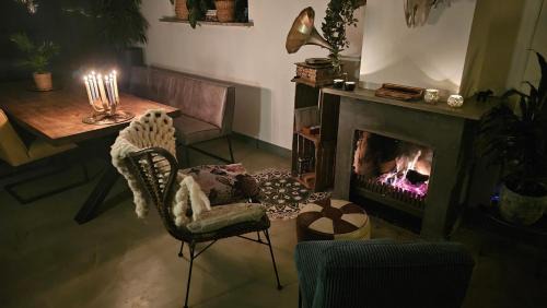 Velsen-Zuid Villa | Villa in the forest of Amsterdam with Pool