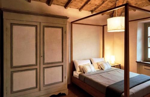 Porrena Villa | Villa in Tuscany with Heated Pool & Sports Court