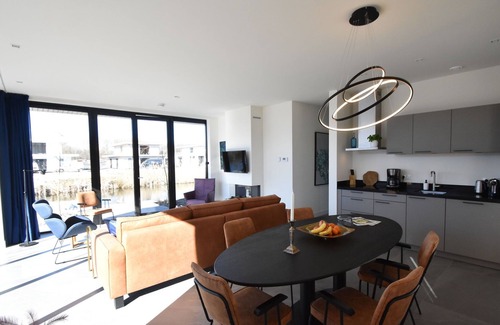 Zeewolde Villa | Villa in Zeewolde near Veluwemeer Lake