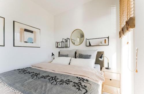 Zeewolde Villa | Villa in Zeewolde with Private Jetty
