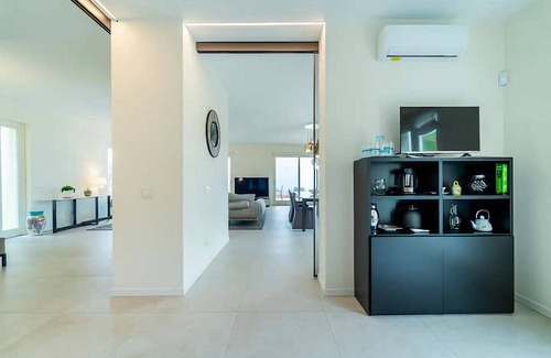 Azzano Villa | Villa Incanto a spectacular Villa with view of the lake and mountains