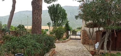 Castelluzzo House | Villa indipendente con patio giardino e parcheggio