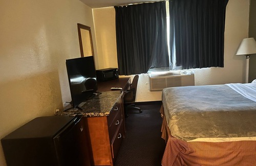 Fort Atkinson Hotel | Villa Inn Motel Near Hwy 12 WI Capital O