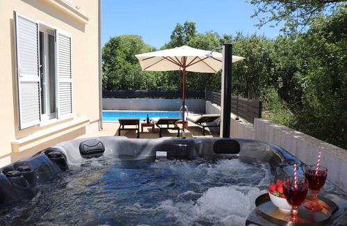 Dugopolje Villa | Villa Irena-Jacuzzi, Sauna&Heated pool near Split