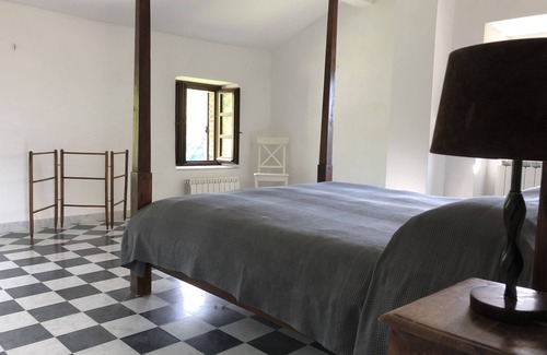 Gragnola Villa | VILLA ISOTTA 10 Pax Country House with pool, WiFi, BBQ, near Cinque Terre