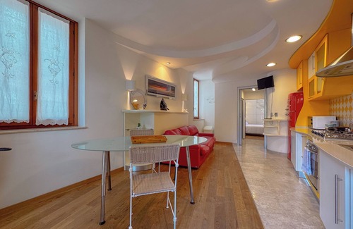 San Benedetto del Tronto Apartment | Villa Antolina Apartments - Yellow Suite