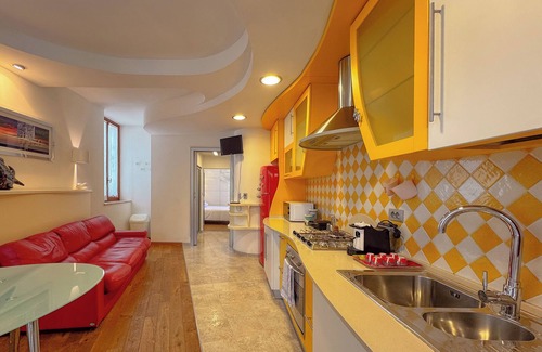 San Benedetto del Tronto Apartment | Villa Antolina Apartments - Yellow Suite