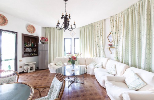 Santa Margherita di Pula House | Villa Valerie - Detached beachfront villa - La Perla Marina -all