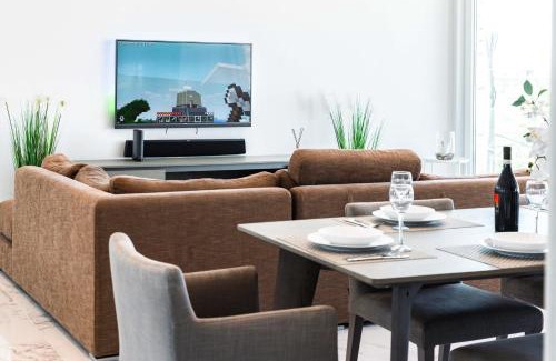 Tal-Ghoqod Villa | Villa Ixoria Unit 2 with Rooftop Pool by ArcoBnb