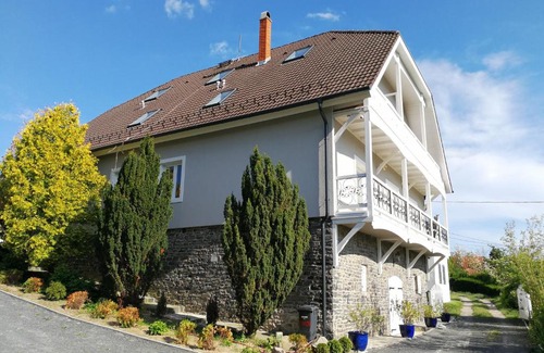 Badacsonytordemic House | Villa Izabella