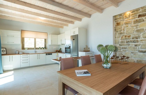 Zerviana Villa | Villa Jasmine Blue Horizon, amazing sea & sunset view, very close to the beach