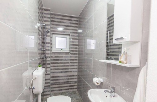 Cista Provo Villa | VILLA JELENA, Makarska- Cista provo