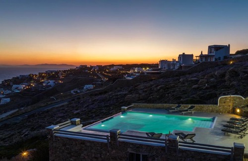 Houlakia Villa | Villa Jet by Mykonos Rocks