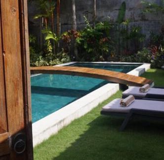 Laksmana Villa | Villa Joglo Oberoi Seminyak Beautiful 4BR Villa Prime Location