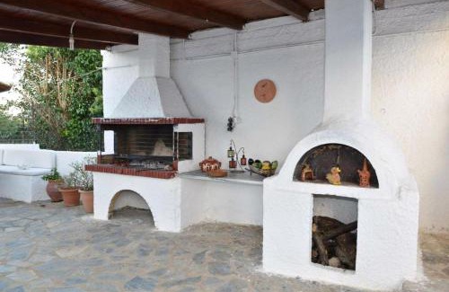 Lakopetra Villa | Villa John Dimeon Kato Achaia With Pool - Happy Rentals