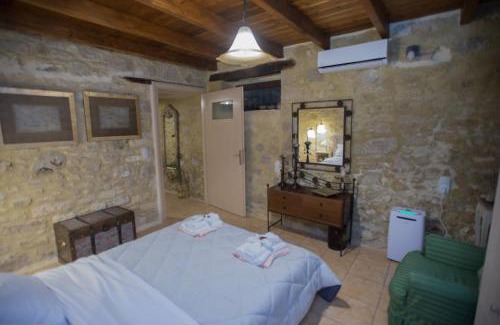 Galia Villa | Villa Kamelia-Renovated old house-South Crete