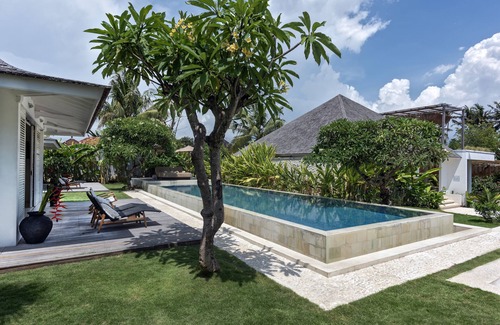 Cemagi House | Villa Karein | 5BR Tropical Luxury Villa near Seseh Beach