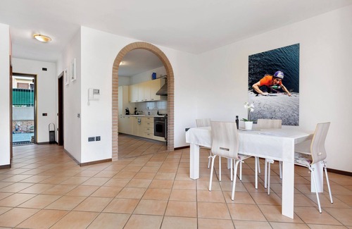 Bolognano-Vignole Villa | Villa 'Katzemburg 5+' with Lake View, Private Garden and Wi-Fi