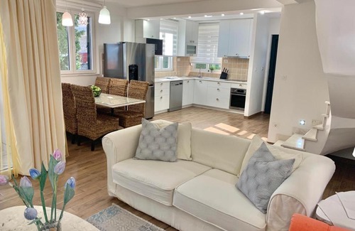 Krasici Apartment | Villa KeyD
