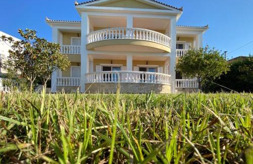Kaligata Villa | Villa Kourkoumelata in Kefalonia