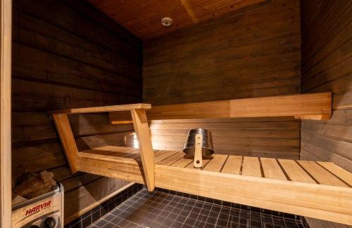 Tahkovuori Apartment | Villa Kultaranta B - Comfy Cabin Retreat in Tahko with Hot Tub & Sauna