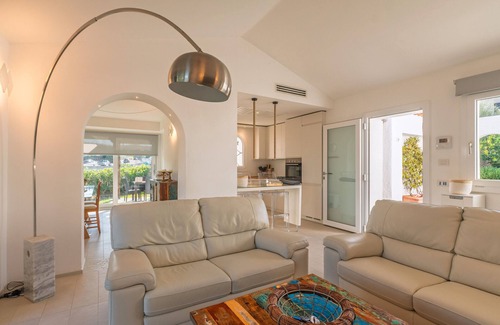 La Conia Villa | Villa 'La Conia' with Sea View, Wi-Fi and Air Conditioning