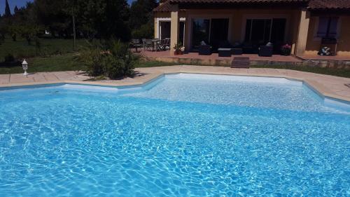 Arles Villa | Villa "La Crau"