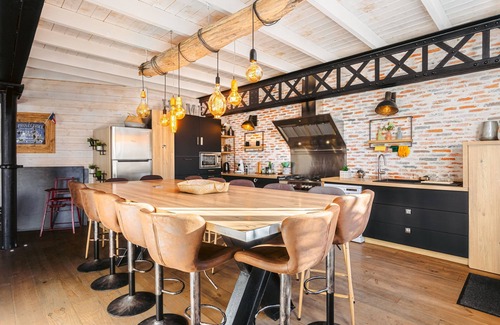 Nuaille d'Aunis Villa | 'Villa la Forge Expérience Bien-Être' with Pool & Wi-Fi